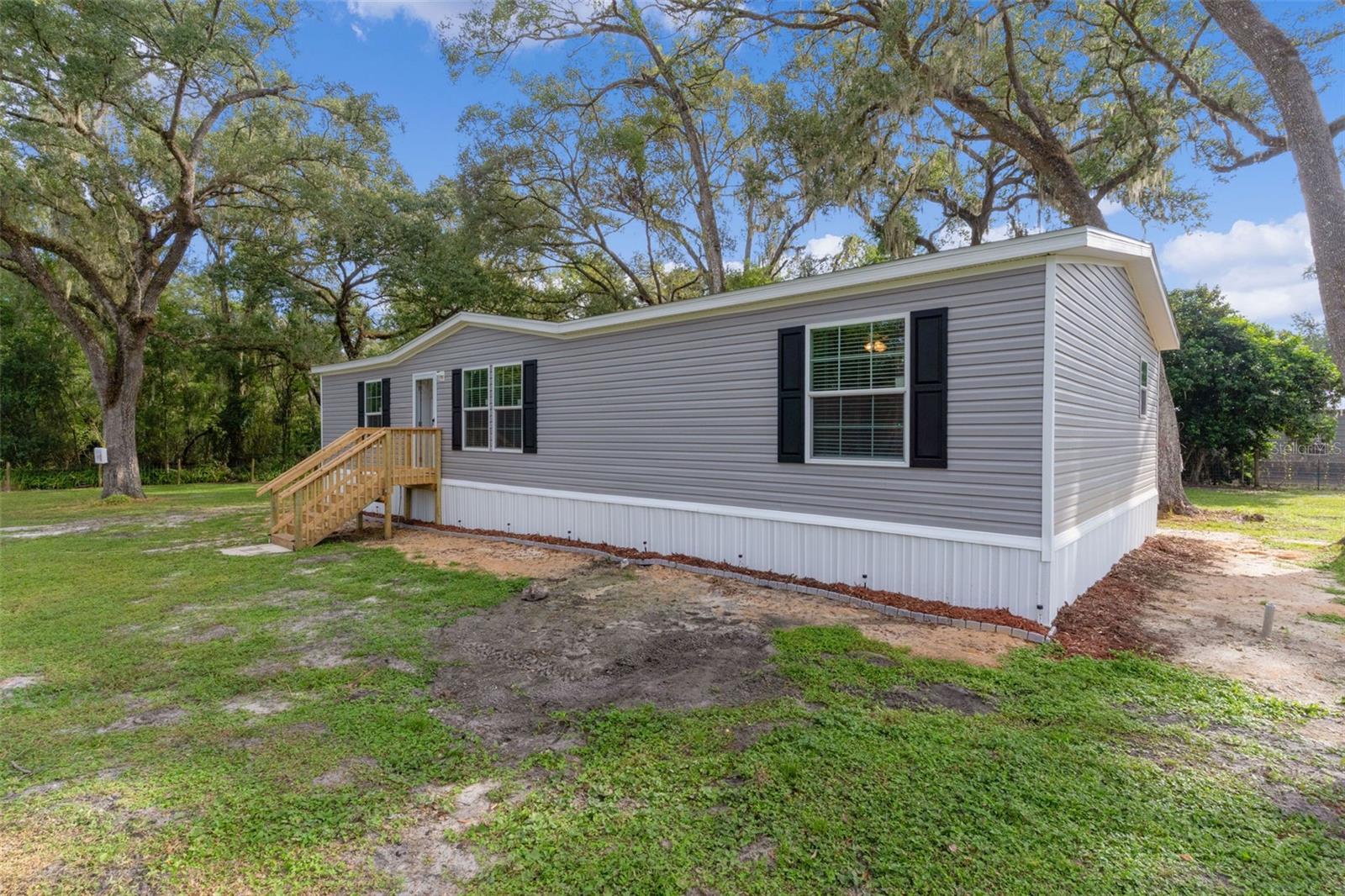 Image 4 of 40 For 11487 42nd Terrace