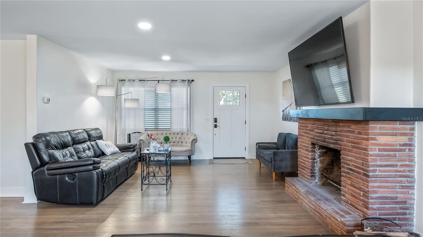Image 23 of 46 For 1620 5th Street