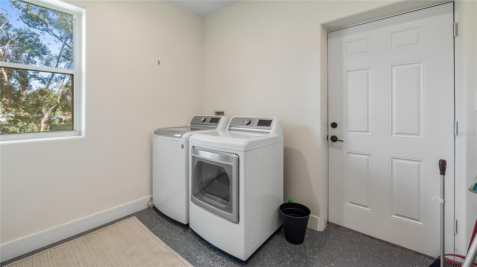 Image 25 of 46 For 1620 5th Street