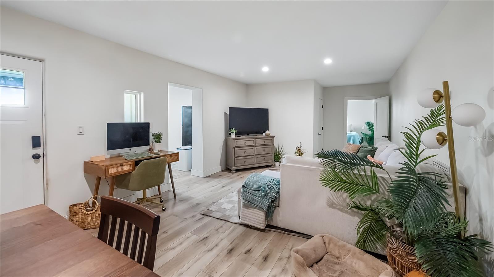 Image 32 of 46 For 1620 5th Street