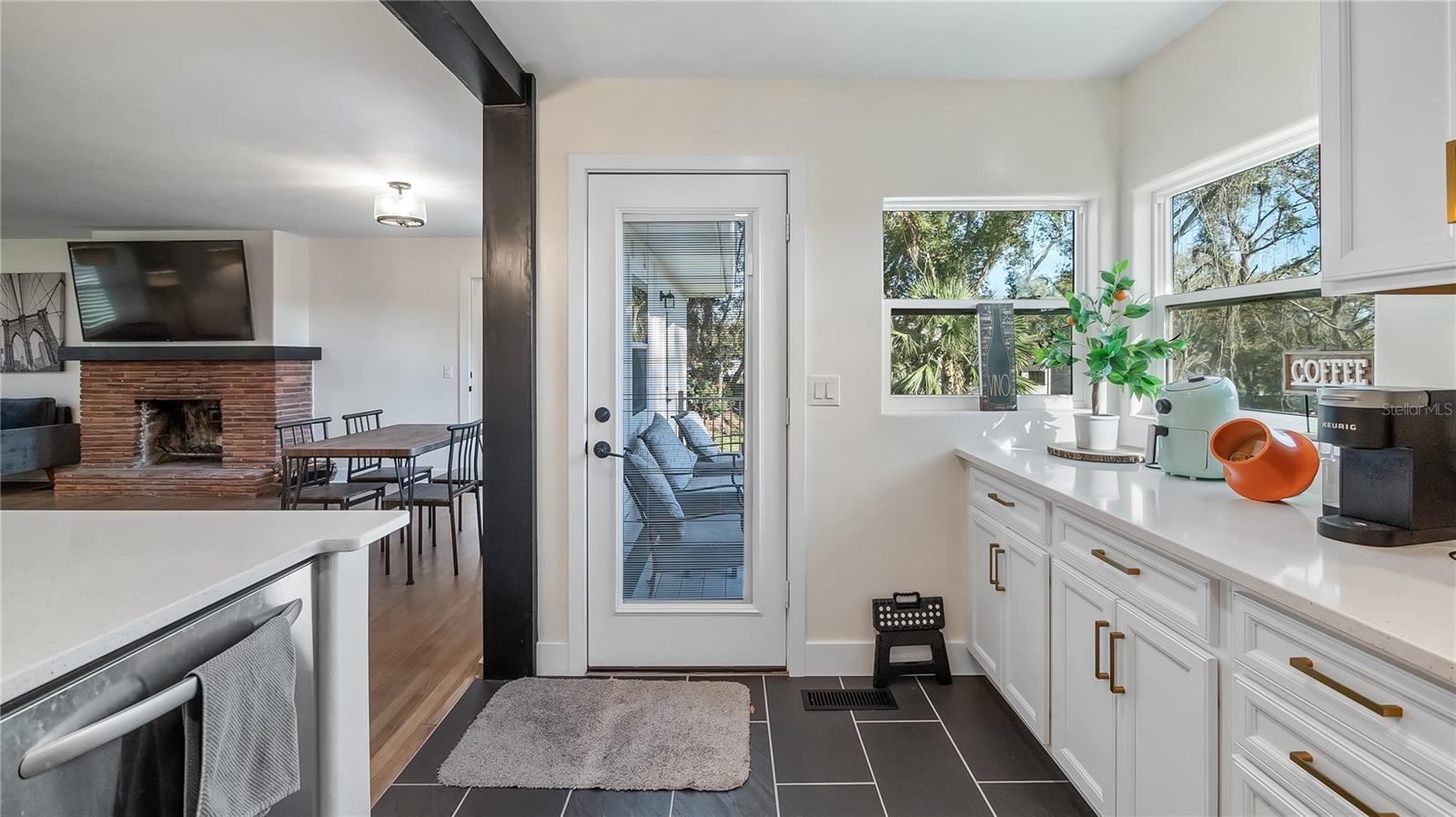 Image 7 of 46 For 1620 5th Street