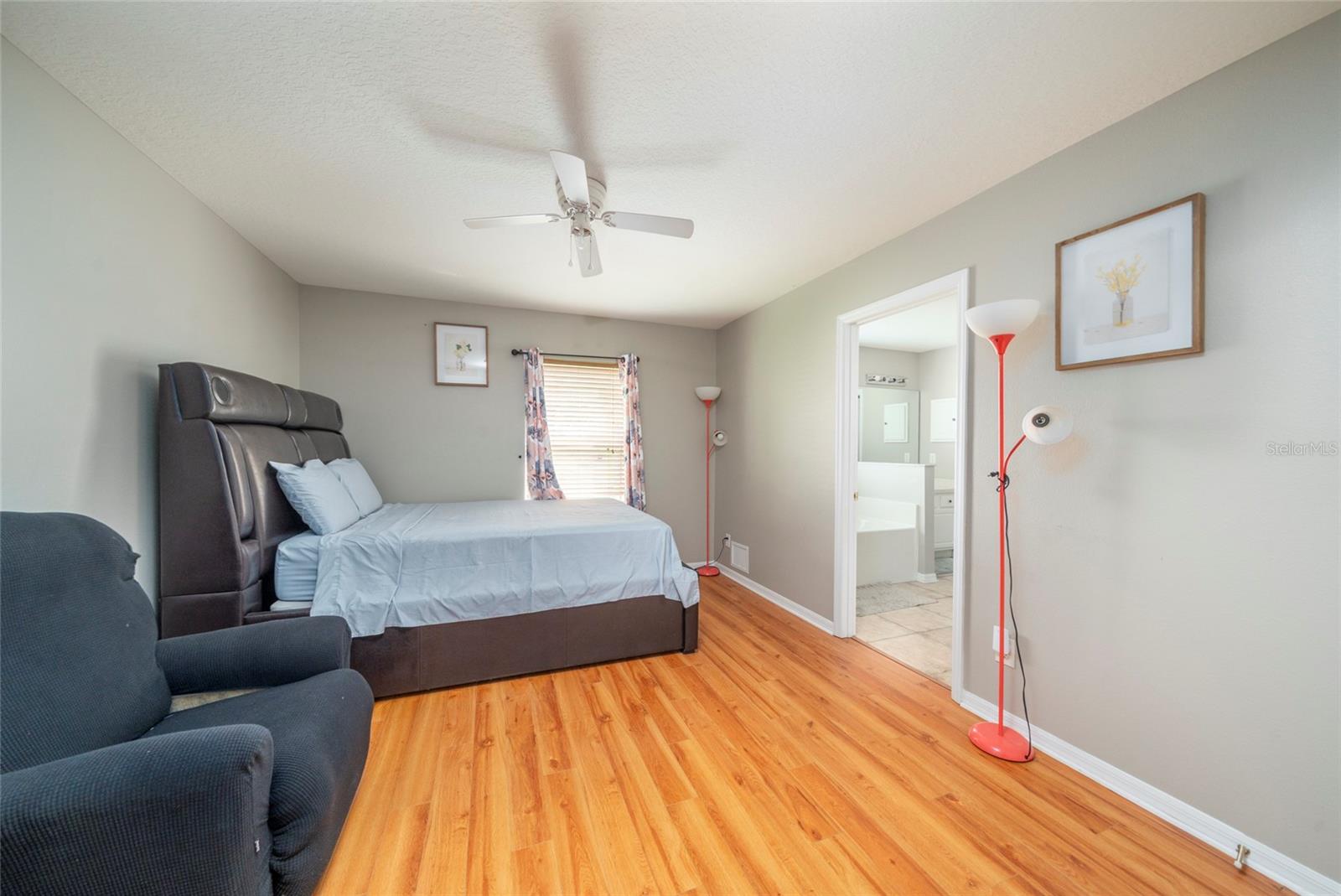 Image 16 of 22 For 13718 Colina Court