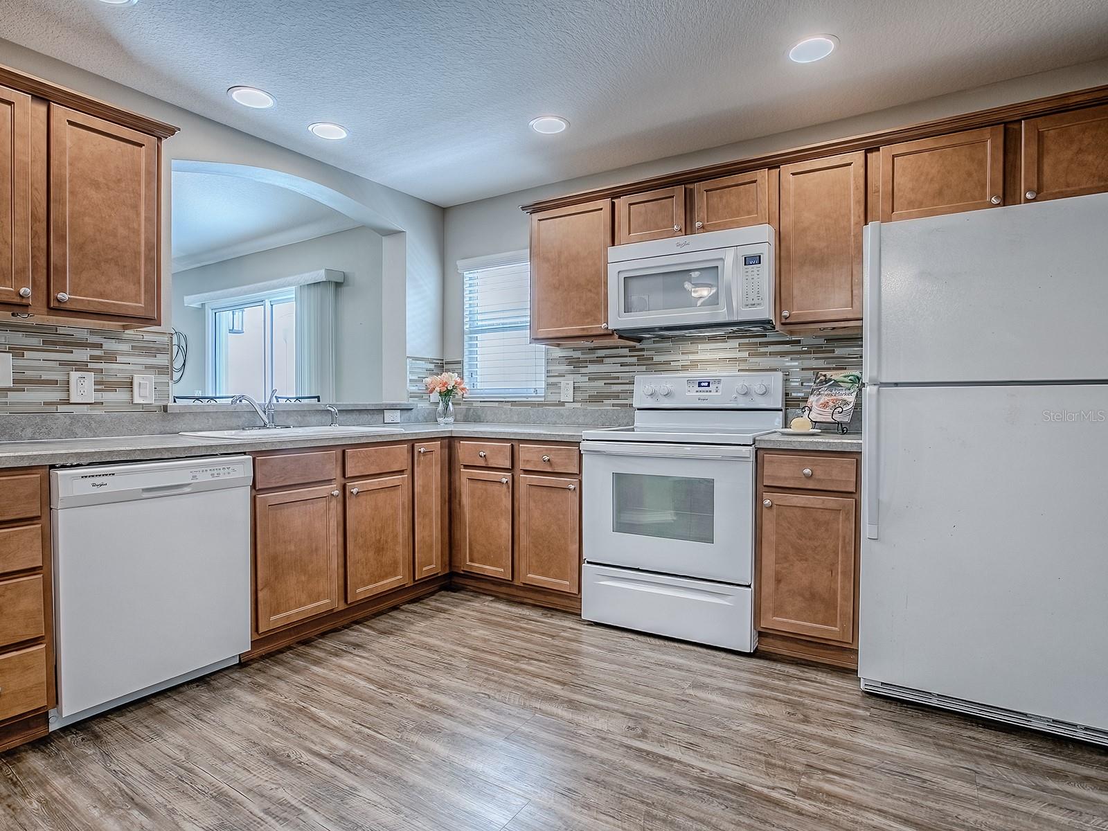 Image 13 of 54 For 741 Richfield Street