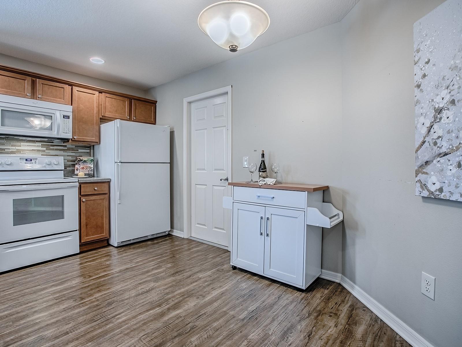 Image 14 of 54 For 741 Richfield Street