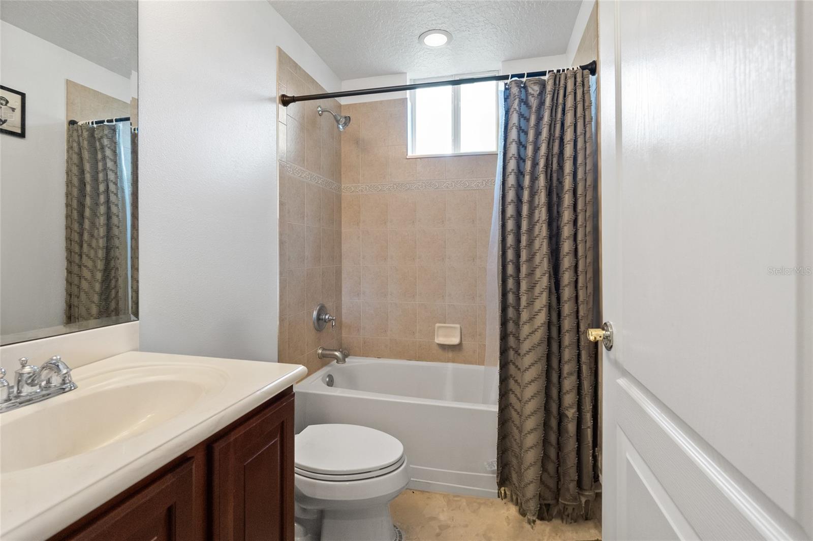 Image 15 of 30 For 15319 Montauk Lane