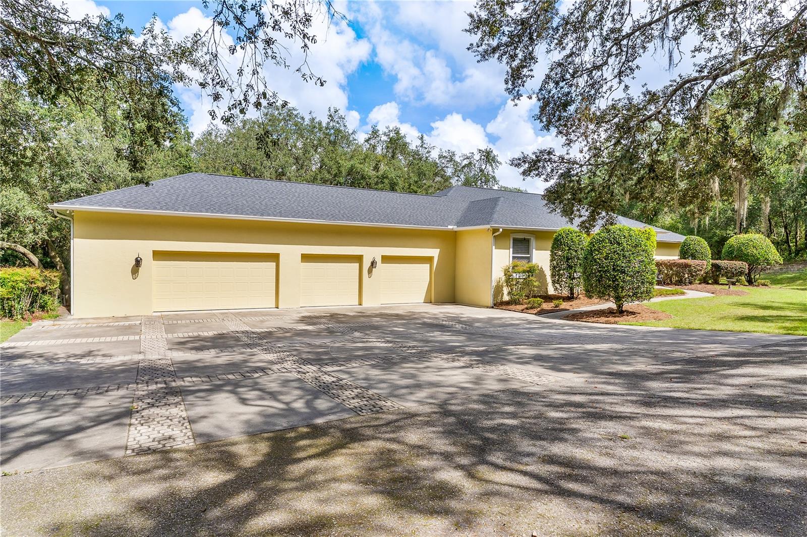 Image 3 of 67 For 5625 Lake Griffin Road