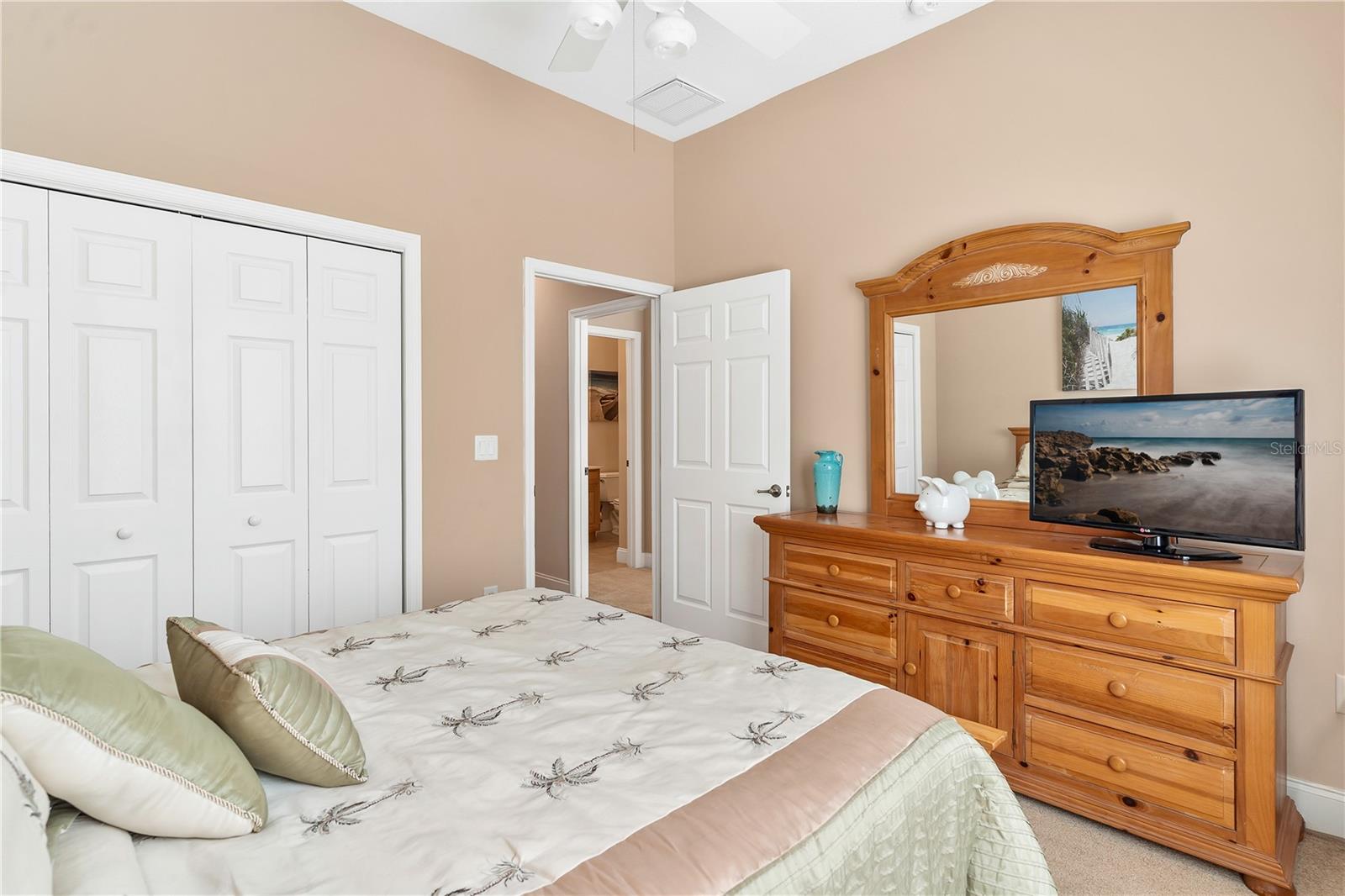 Image 35 of 67 For 5625 Lake Griffin Road