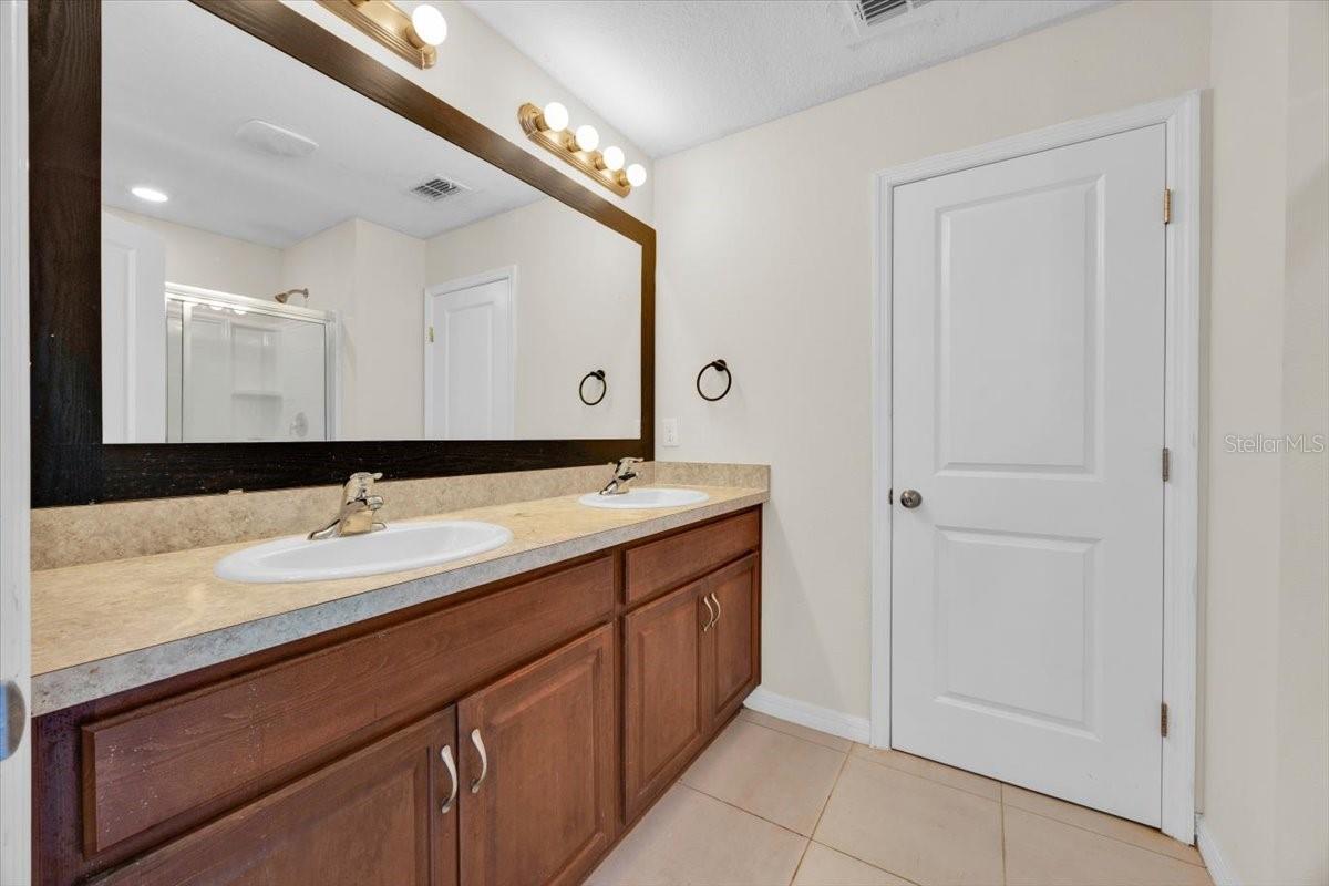 Image 22 of 27 For 540 Meadow Bend Drive