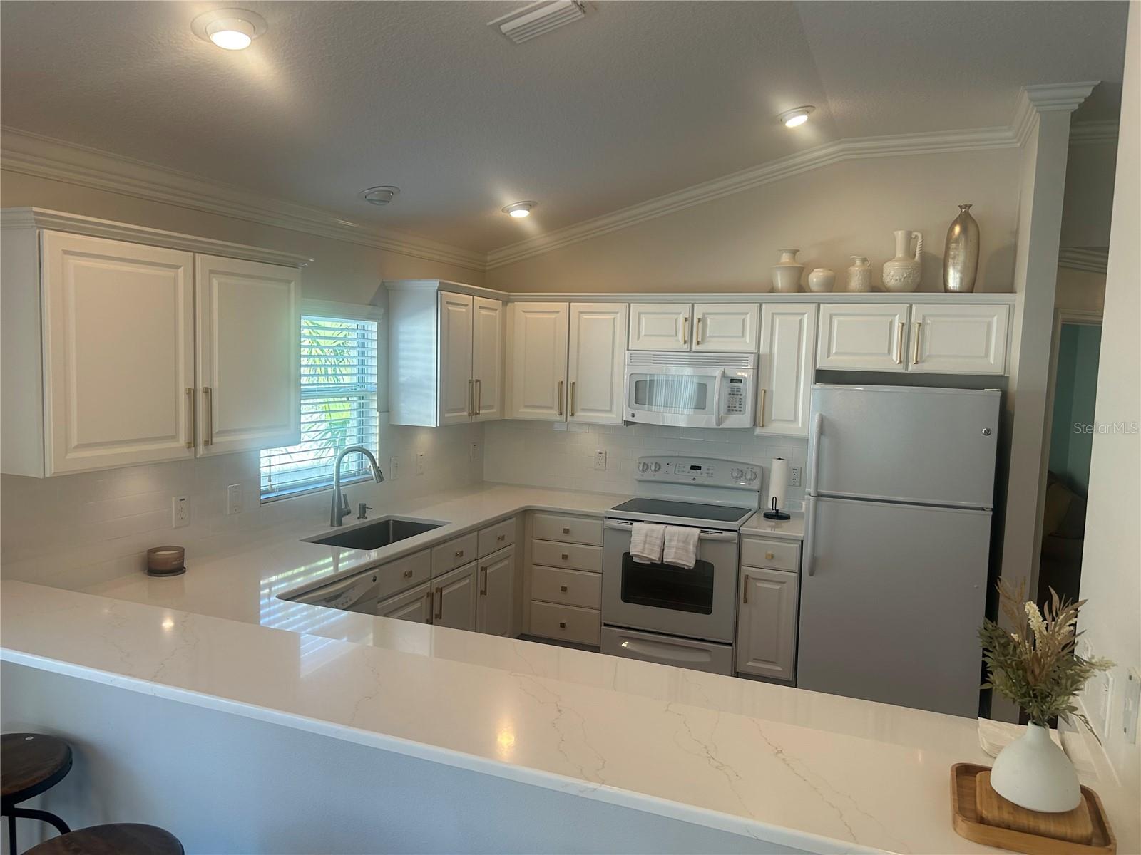 Image 7 of 40 For 1204 Flamingo Place