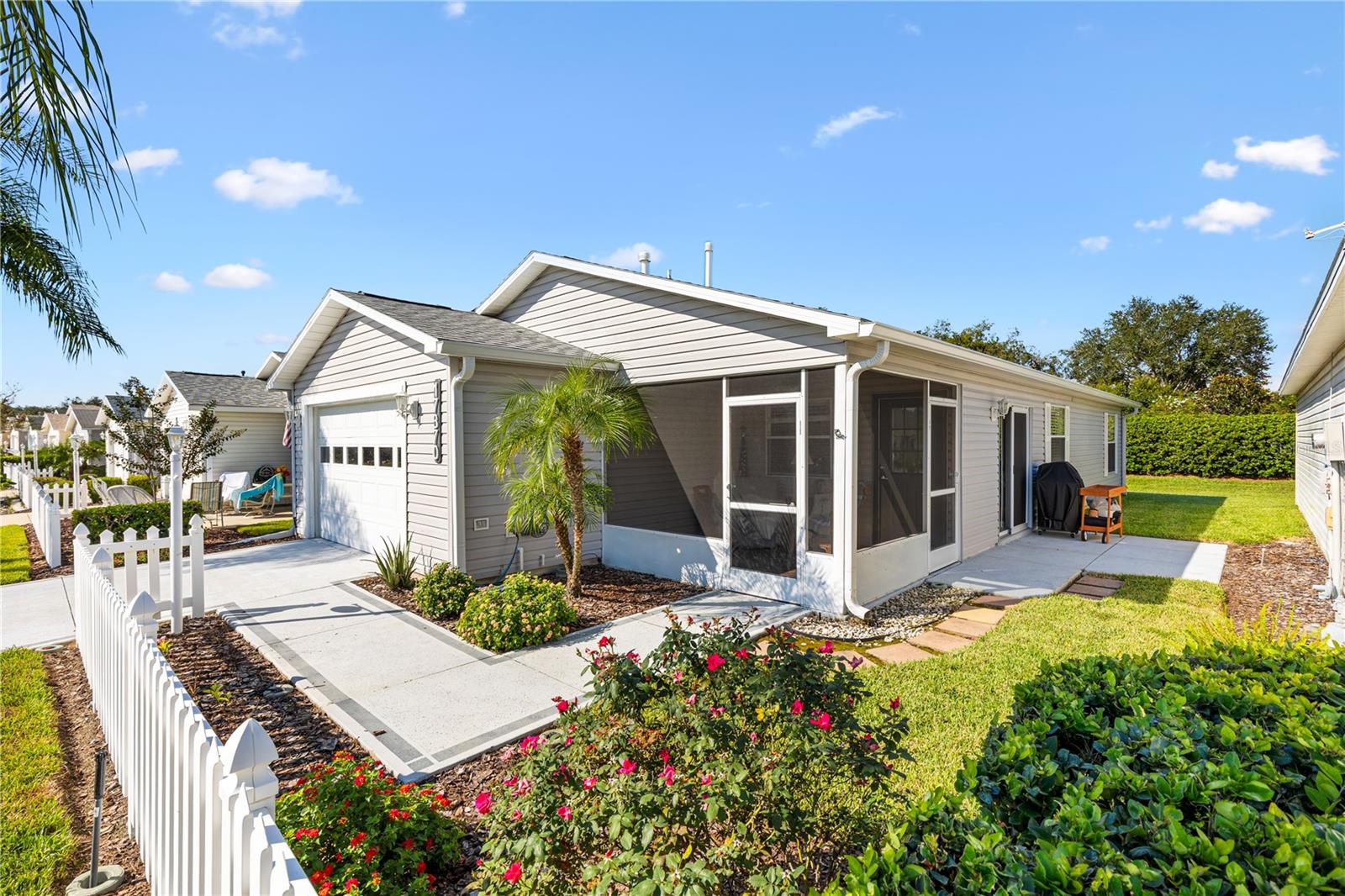 Image 2 of 30 For 17370 82nd Roslyn Court