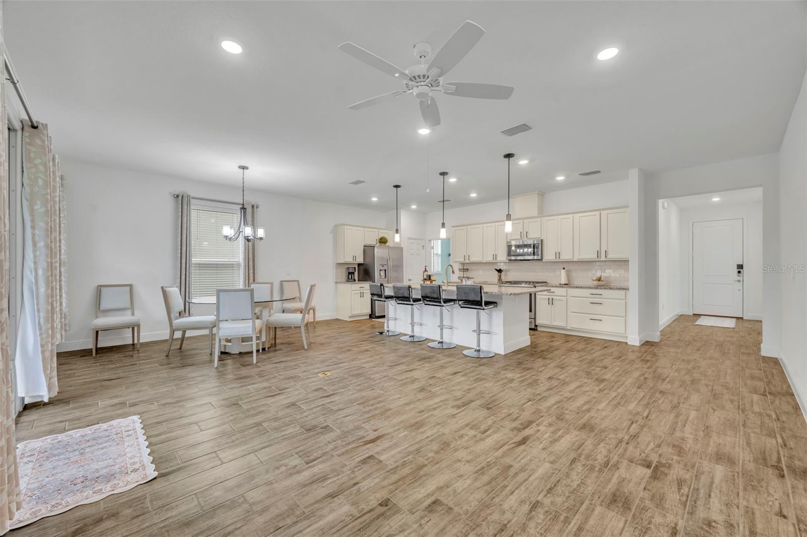 Image 12 of 73 For 134 Silver Maple Road