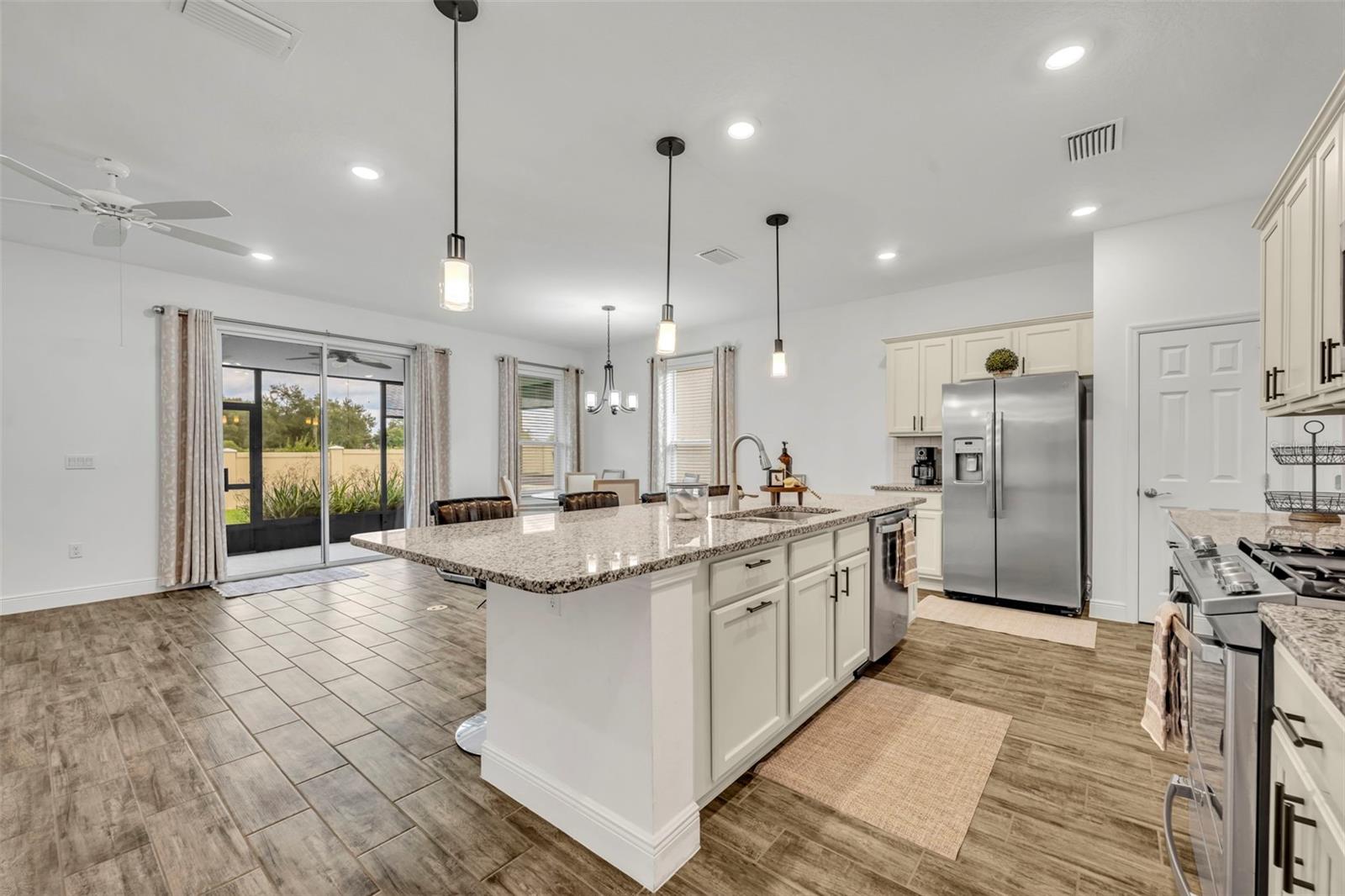 Image 21 of 73 For 134 Silver Maple Road