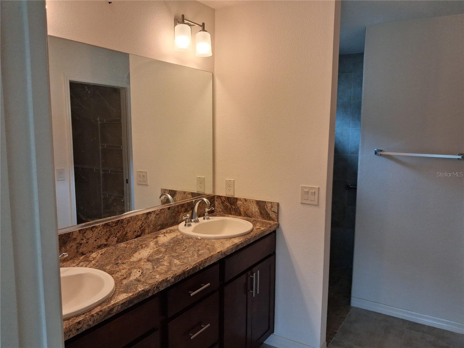 Image 16 of 43 For 16820 74 Soulliere Avenue