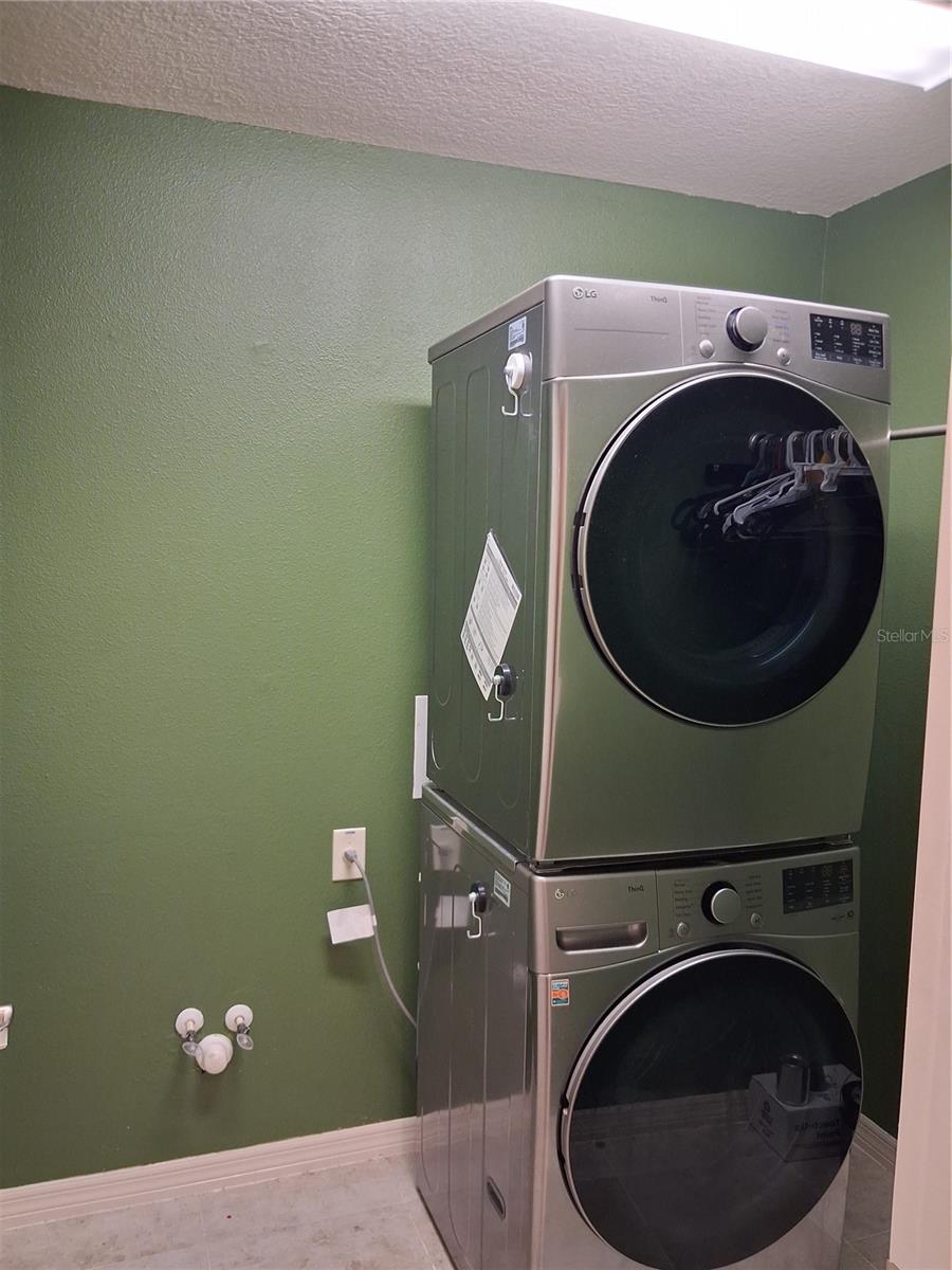 Image 24 of 43 For 16820 74 Soulliere Avenue