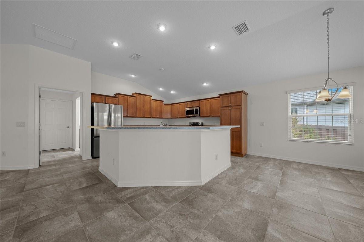 Image 11 of 55 For 11218 Hess Way