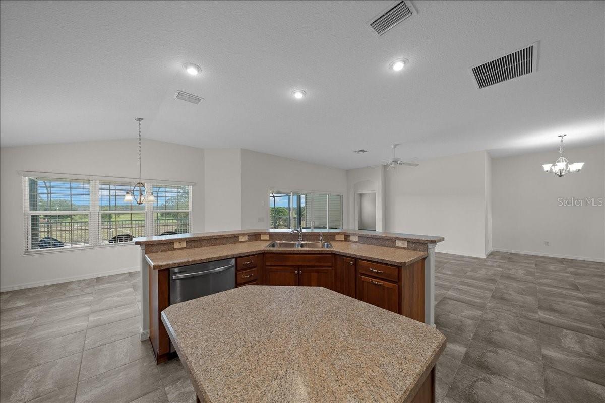 Image 15 of 55 For 11218 Hess Way