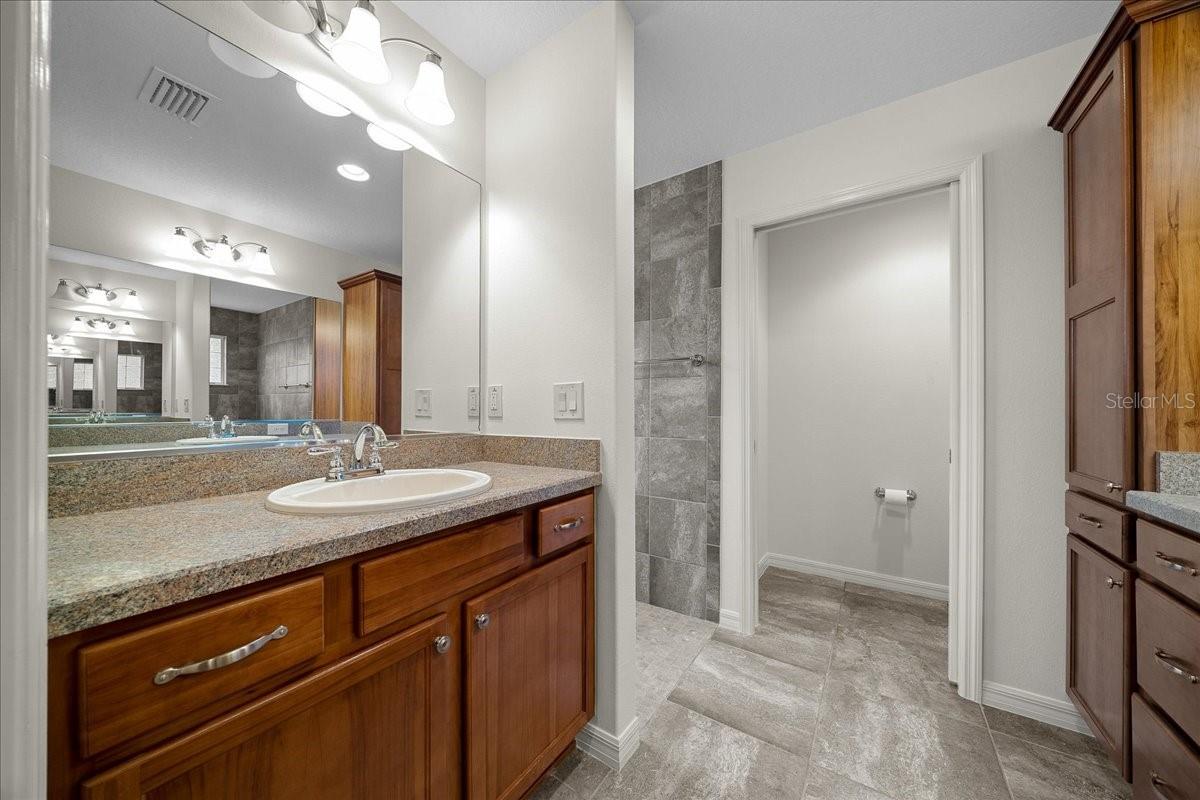 Image 30 of 55 For 11218 Hess Way