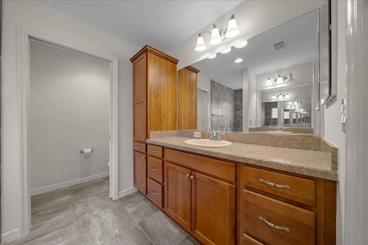 Image 31 of 55 For 11218 Hess Way