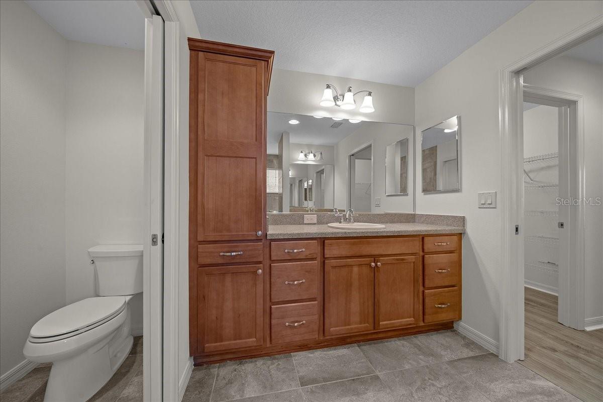 Image 33 of 55 For 11218 Hess Way