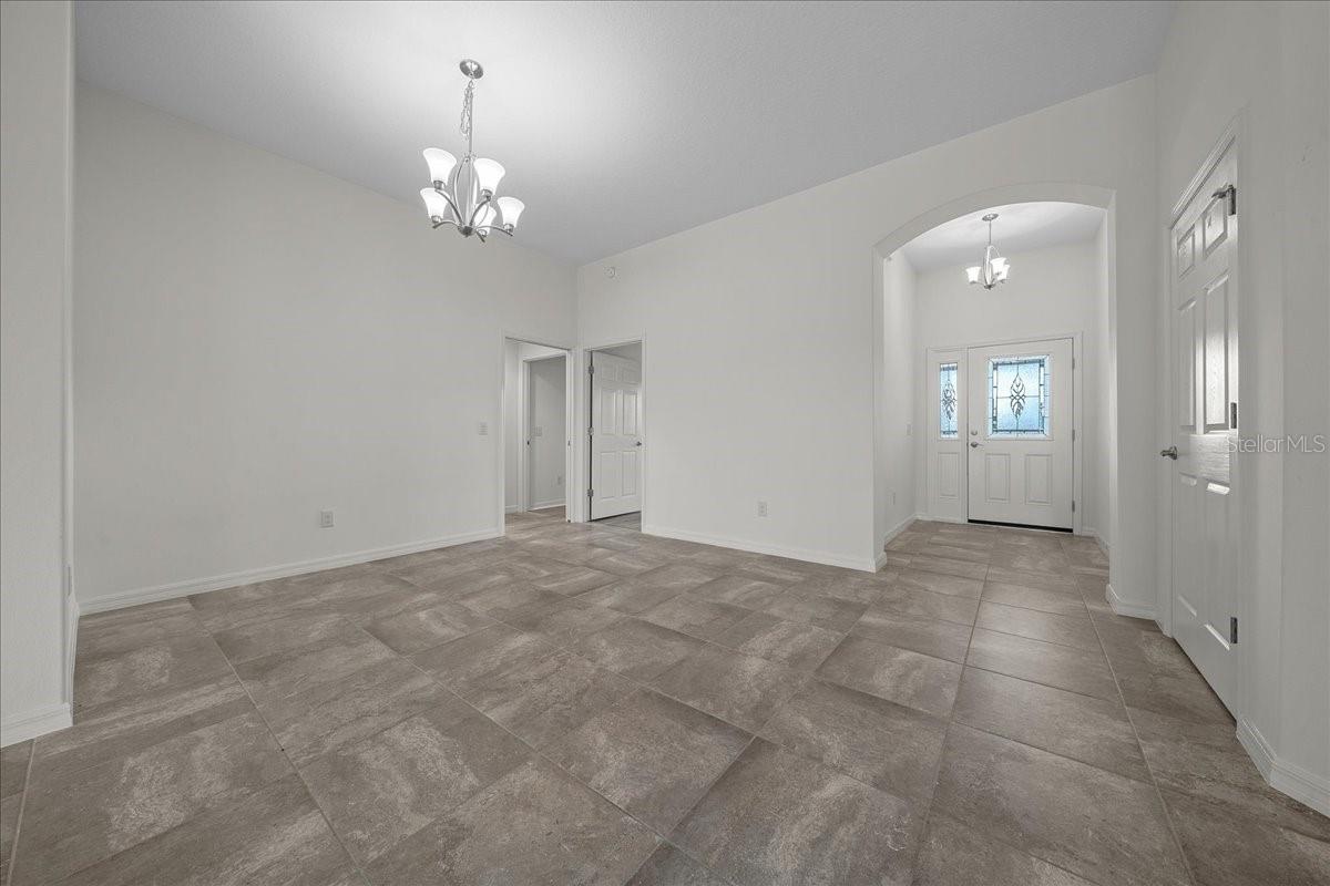 Image 5 of 55 For 11218 Hess Way