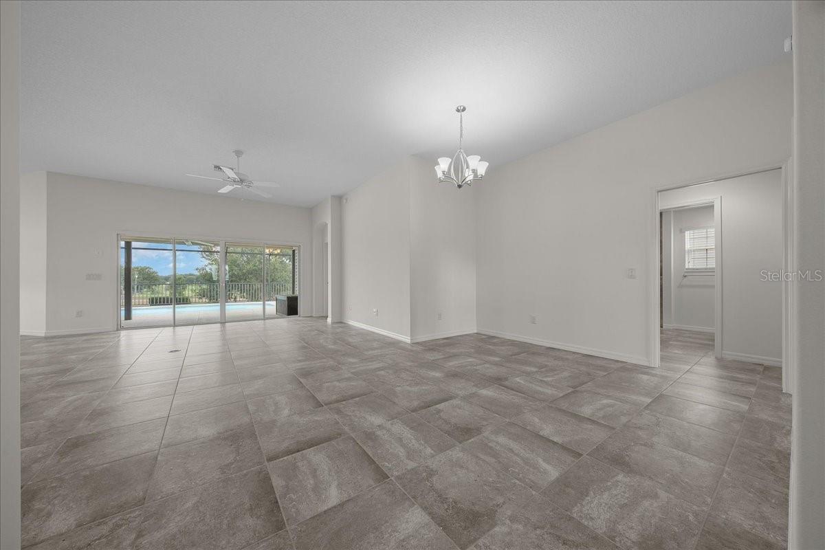 Image 7 of 55 For 11218 Hess Way