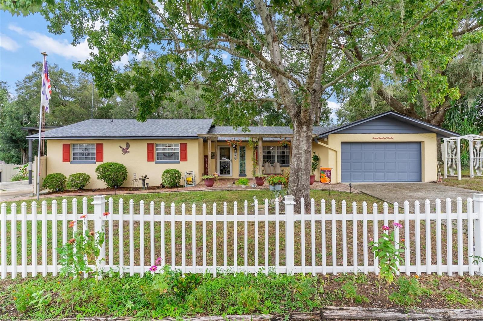 Details for 712 Southern Drive, FRUITLAND PARK, FL 34731