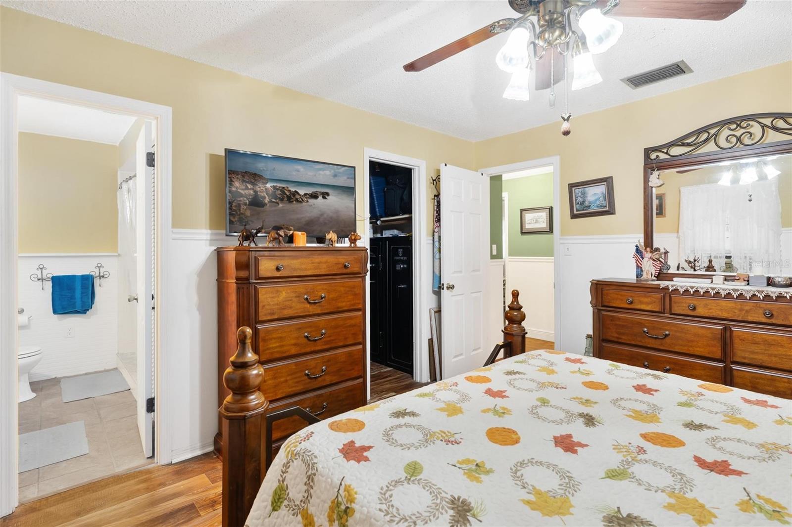 Image 18 of 42 For 712 Southern Drive