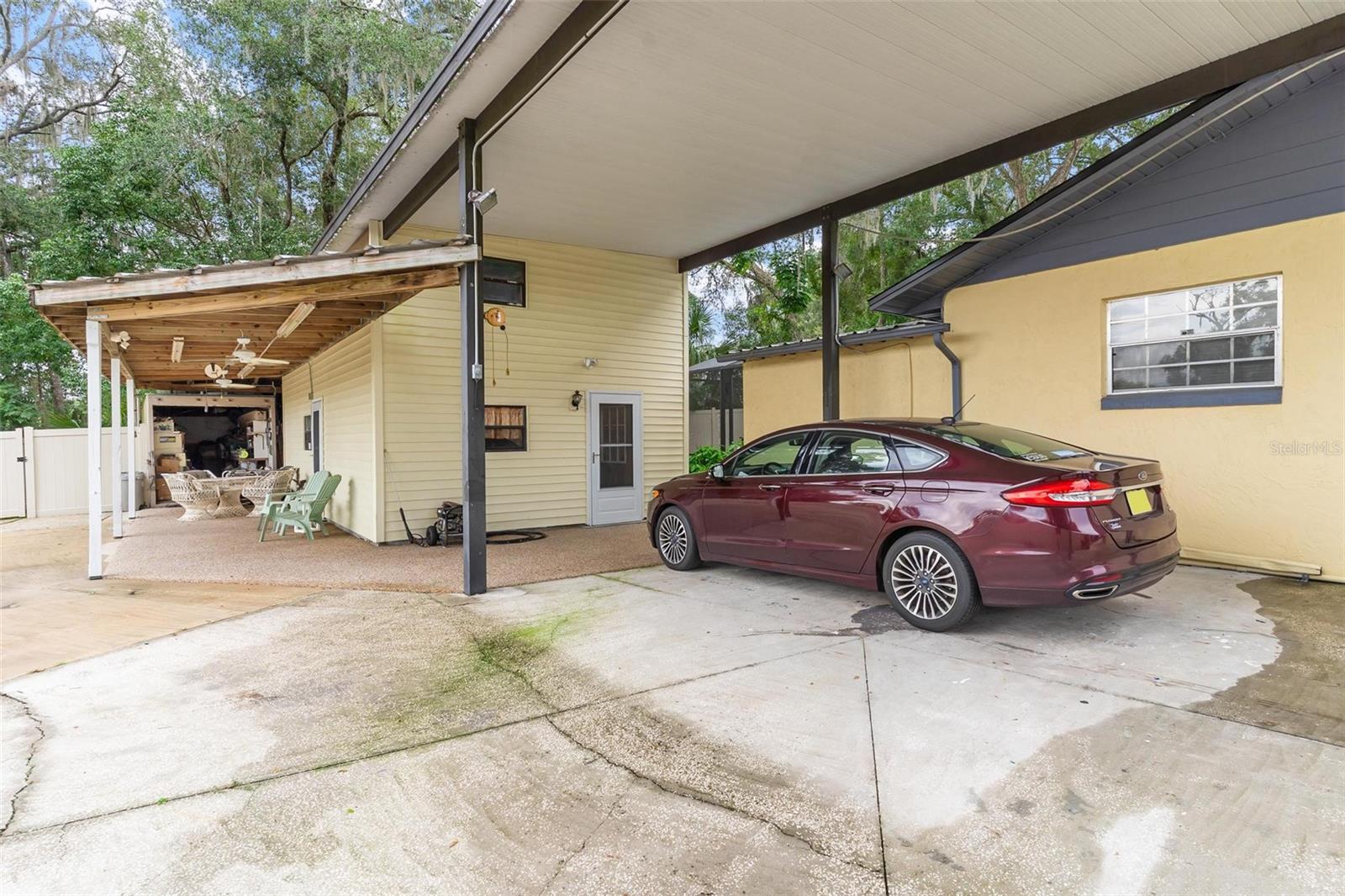 Image 32 of 42 For 712 Southern Drive