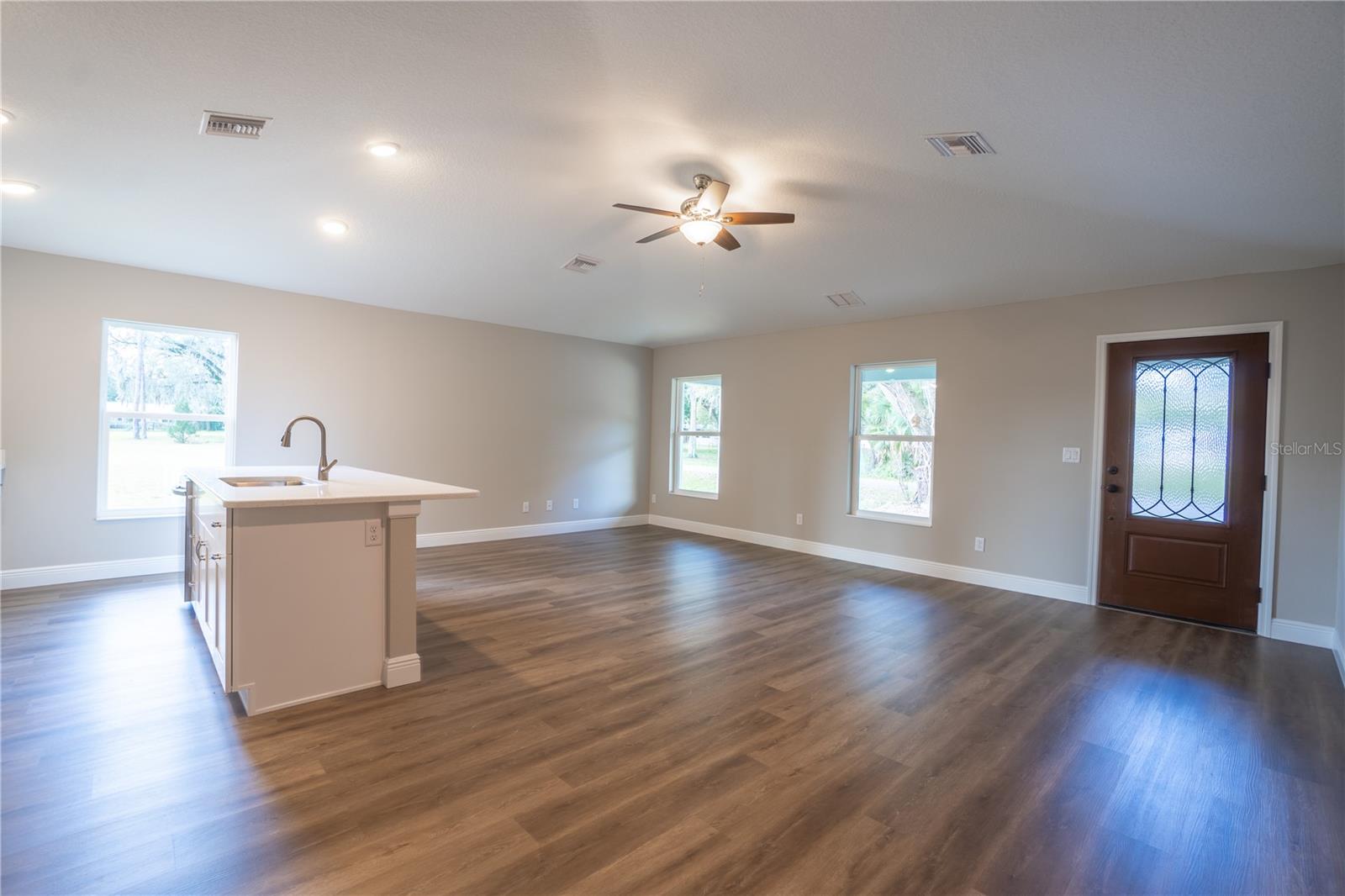 Image 7 of 20 For 500 4th Avenue