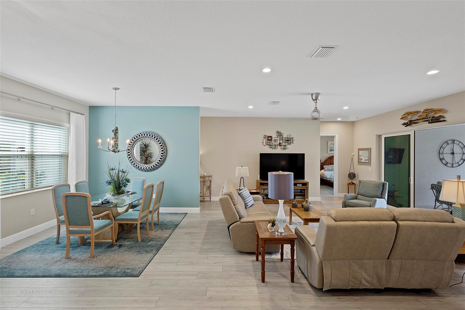 Image 11 of 70 For 5132 Greens Drive