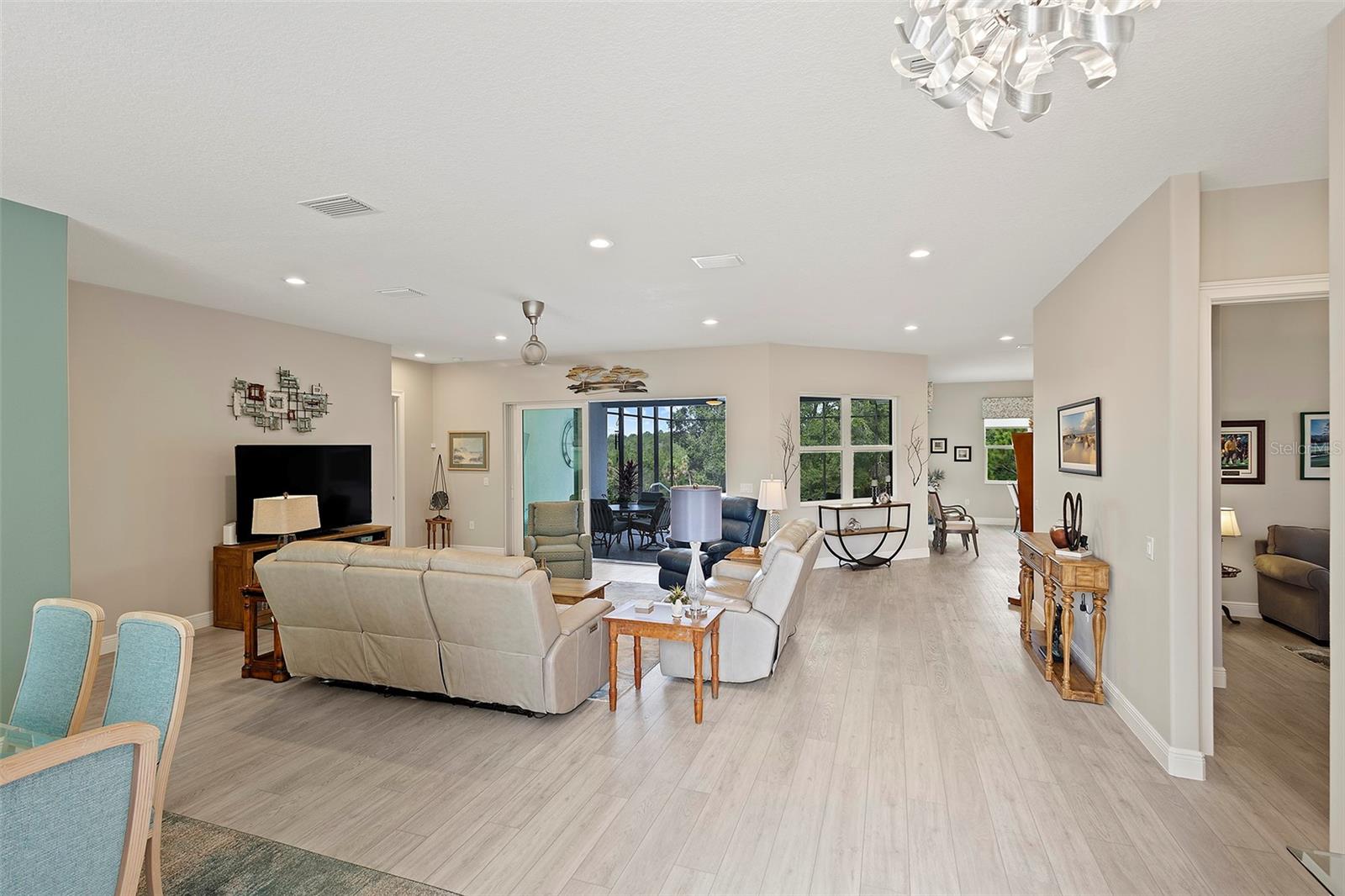 Image 7 of 70 For 5132 Greens Drive