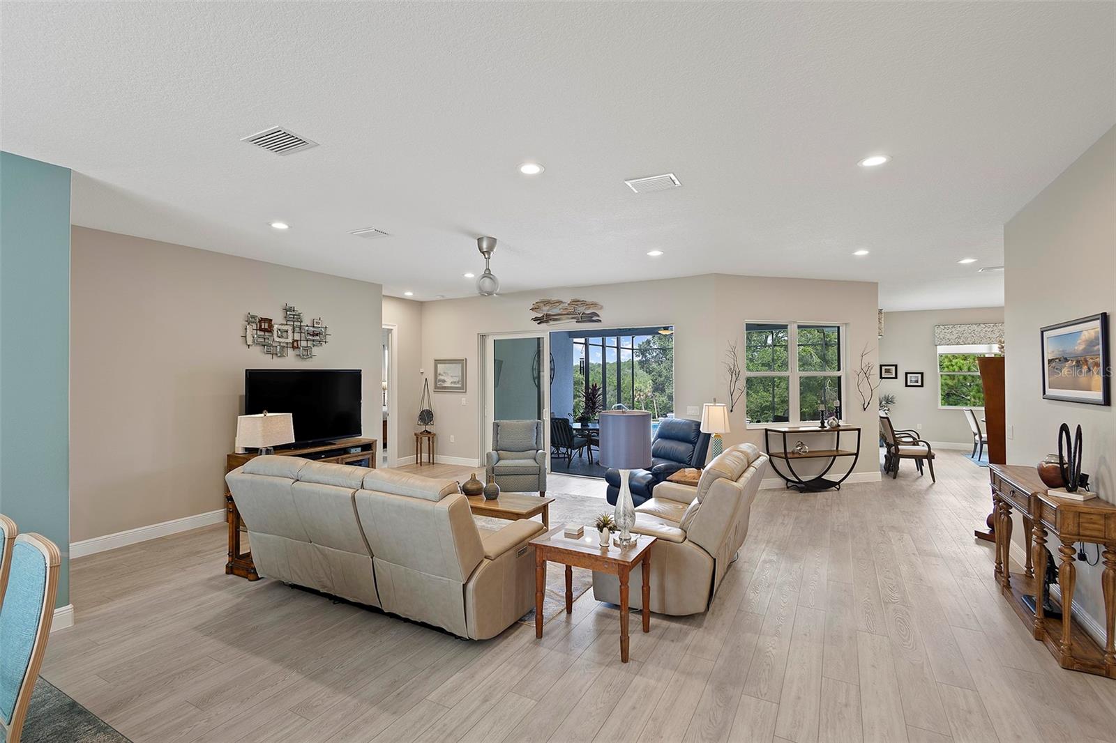 Image 8 of 70 For 5132 Greens Drive