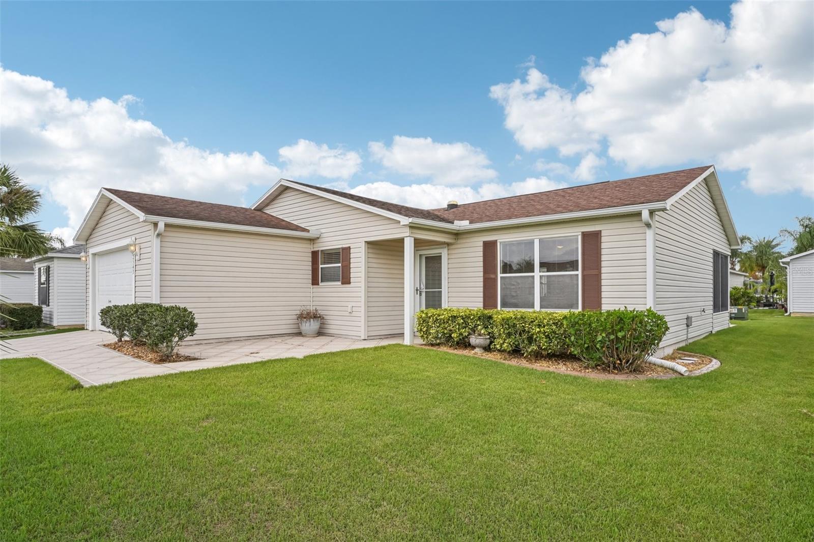 Image 31 of 47 For 2543 Raintree Drive