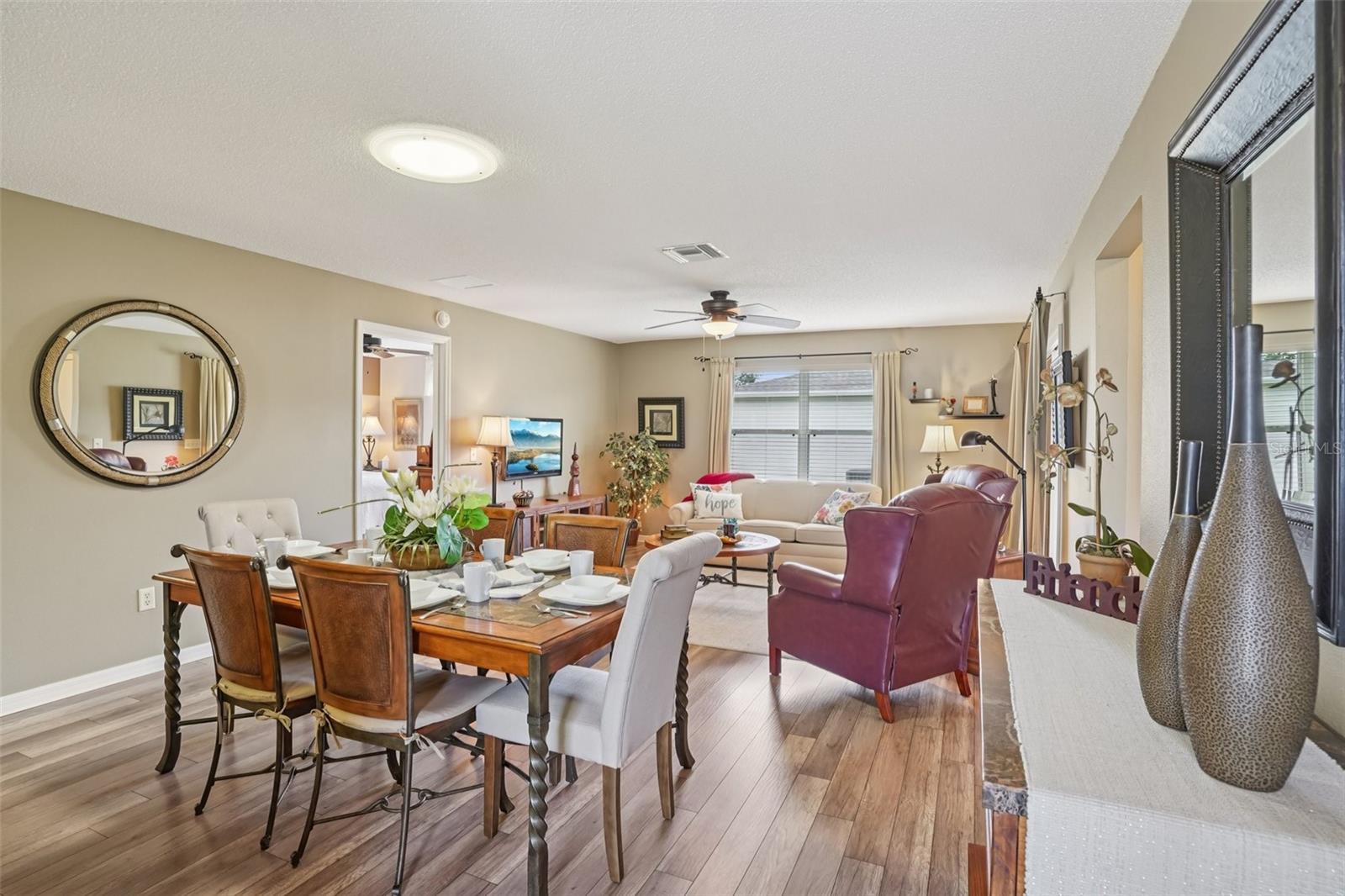 Image 4 of 47 For 2543 Raintree Drive