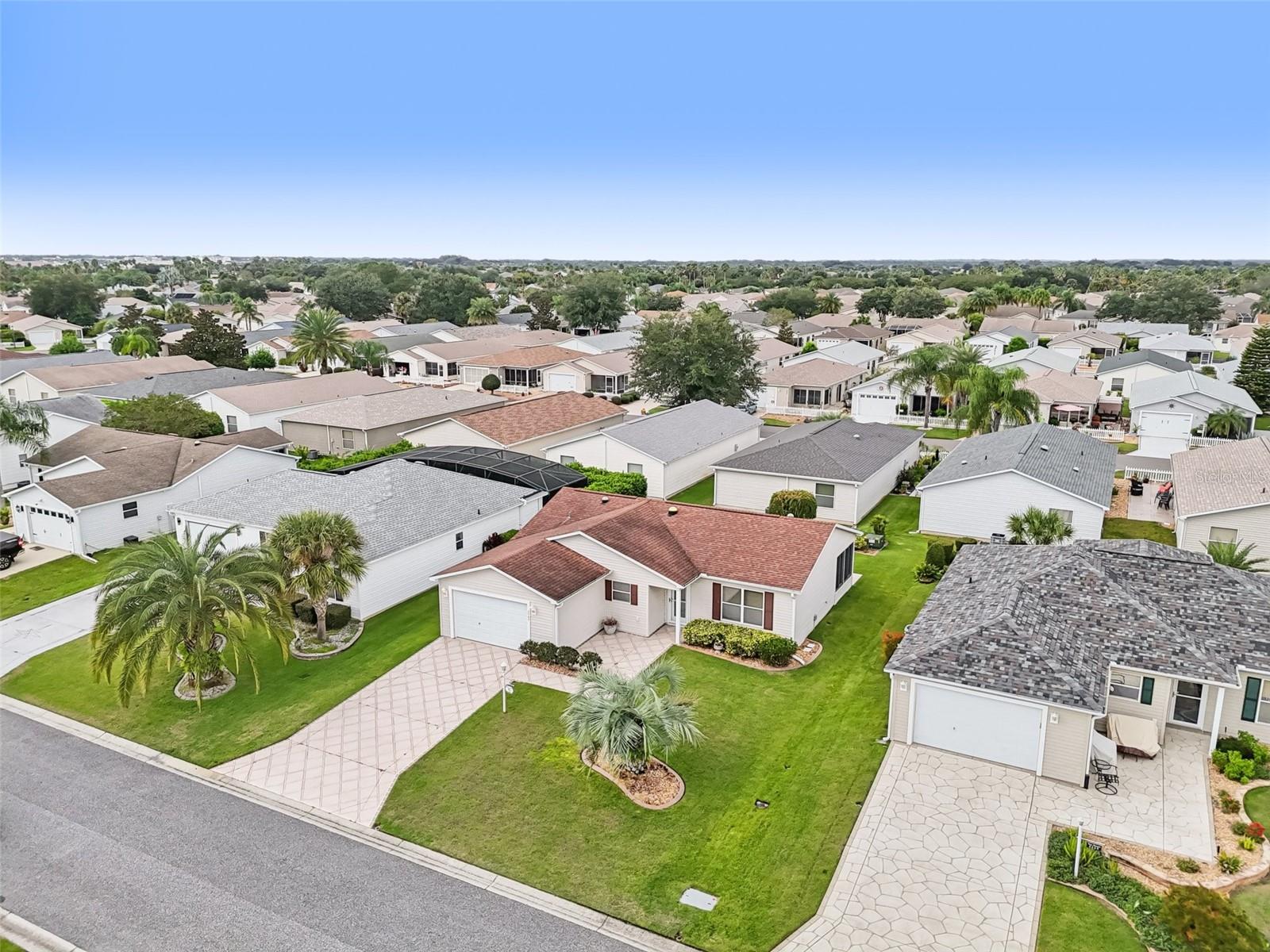 Image 41 of 47 For 2543 Raintree Drive