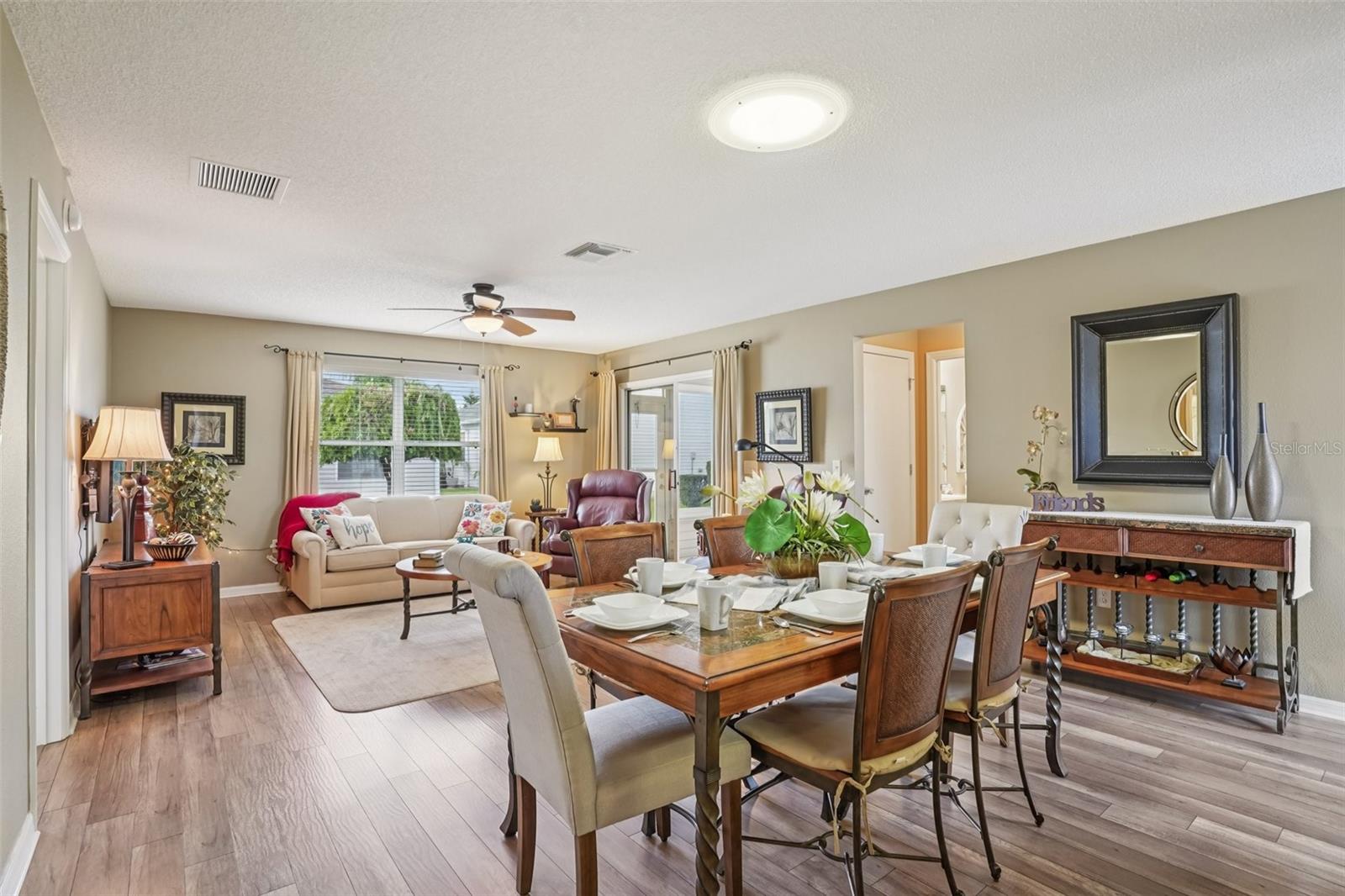 Image 5 of 47 For 2543 Raintree Drive