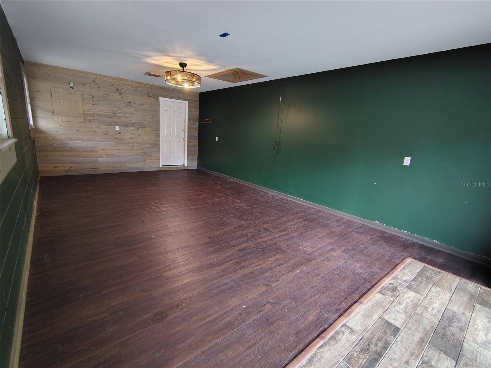 Image 33 of 42 For 1208 Cr 463b