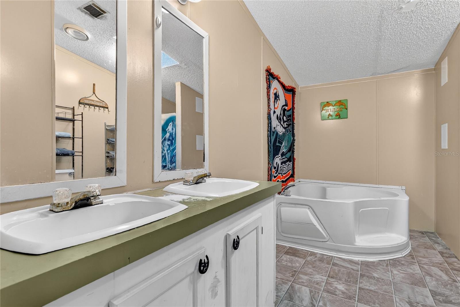 Image 17 of 30 For 42312 Webster Street