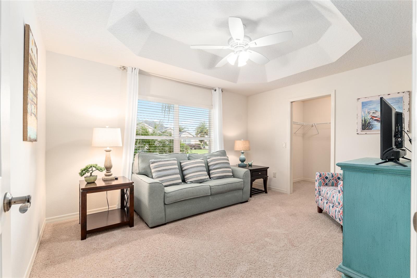 Listing photo id 42 for 825 Ulelah Street