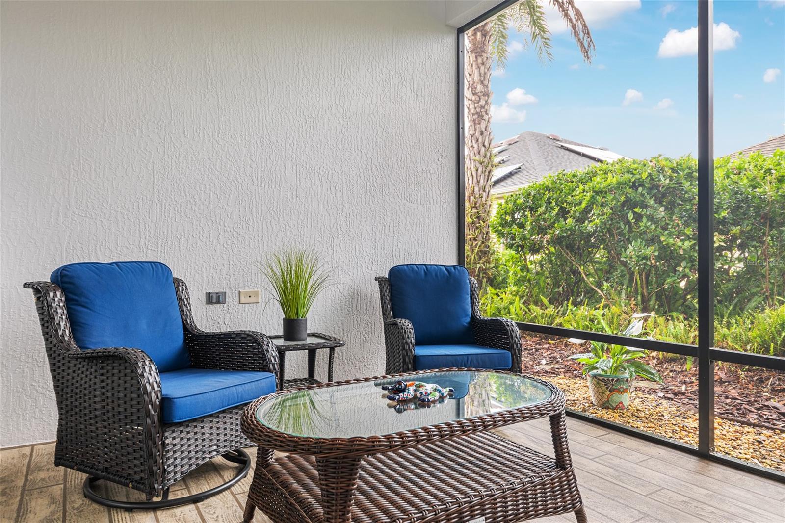 Listing photo id 55 for 825 Ulelah Street