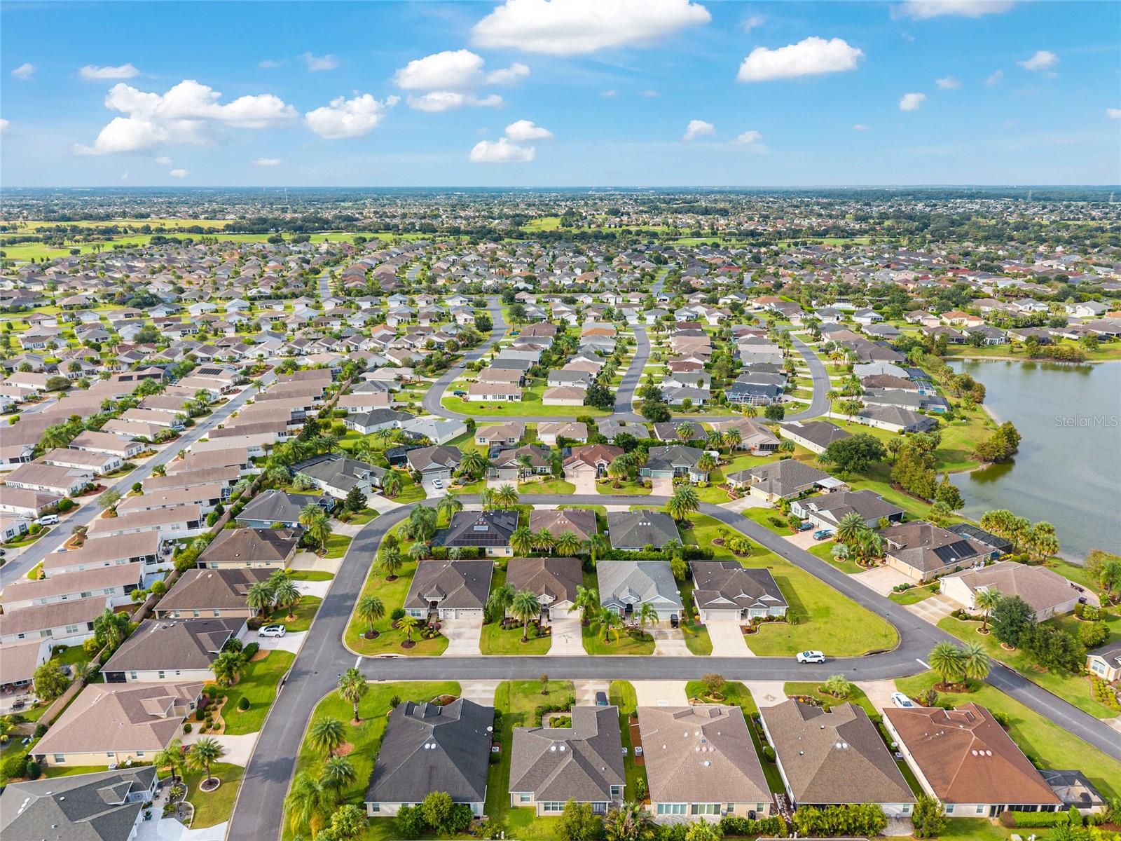 Listing photo id 61 for 825 Ulelah Street