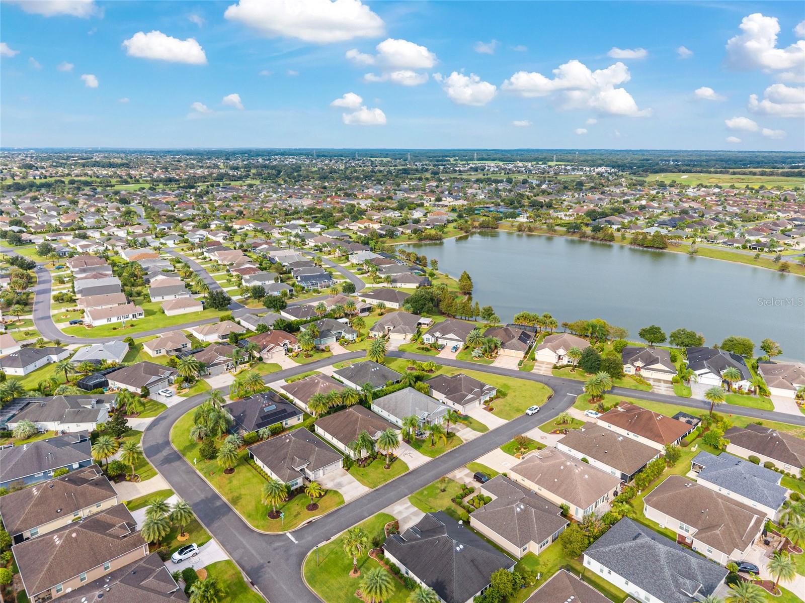 Listing photo id 62 for 825 Ulelah Street