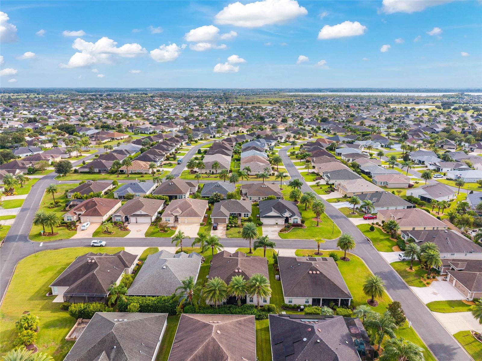 Listing photo id 76 for 825 Ulelah Street