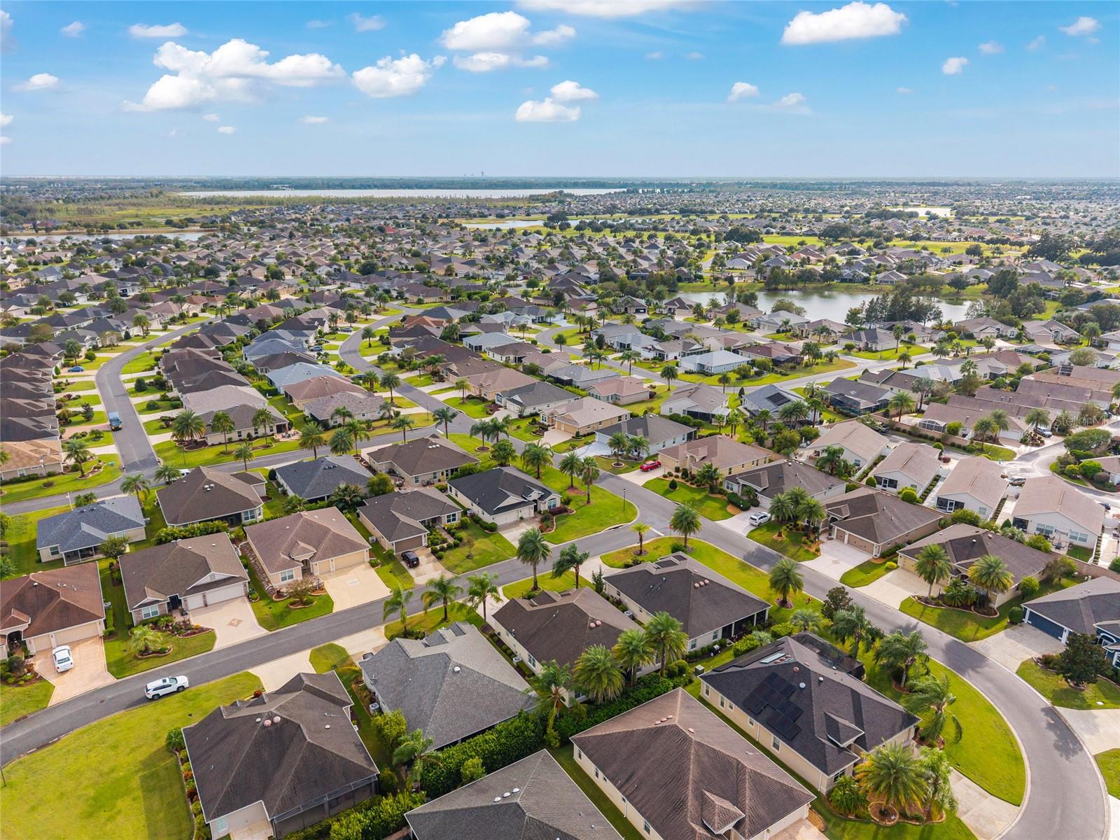 Listing photo id 77 for 825 Ulelah Street