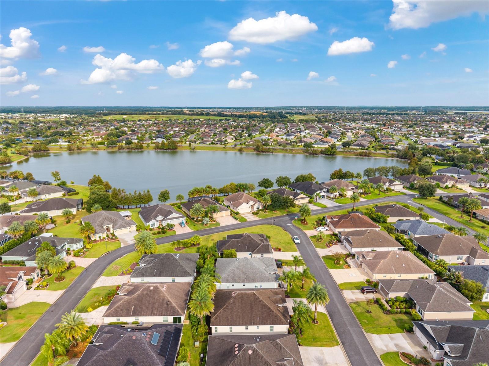 Listing photo id 78 for 825 Ulelah Street