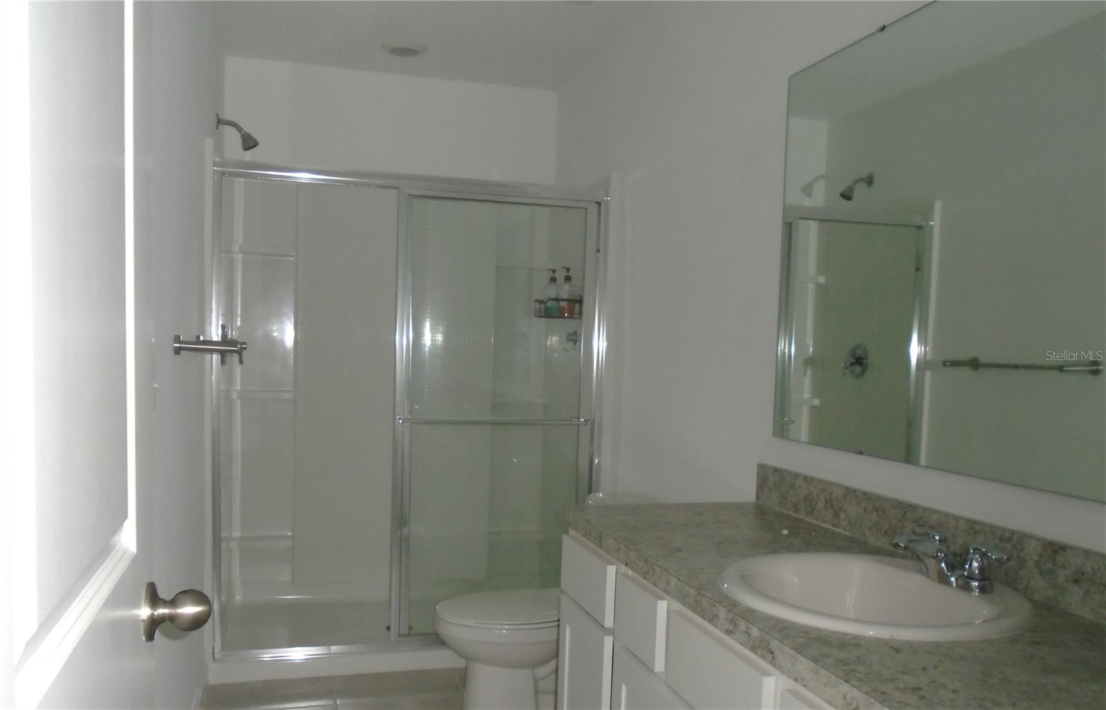 Image 33 of 40 For 1991 Hemingway Circle