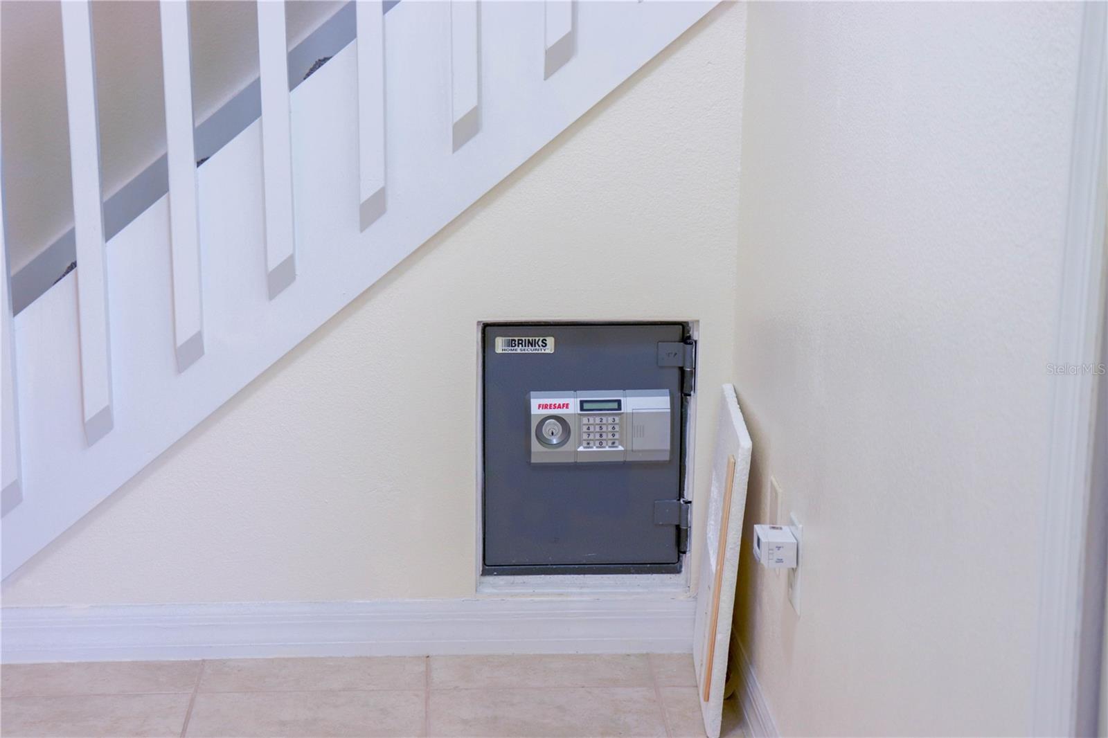 Image 61 of 73 For 5351 Aurora Drive