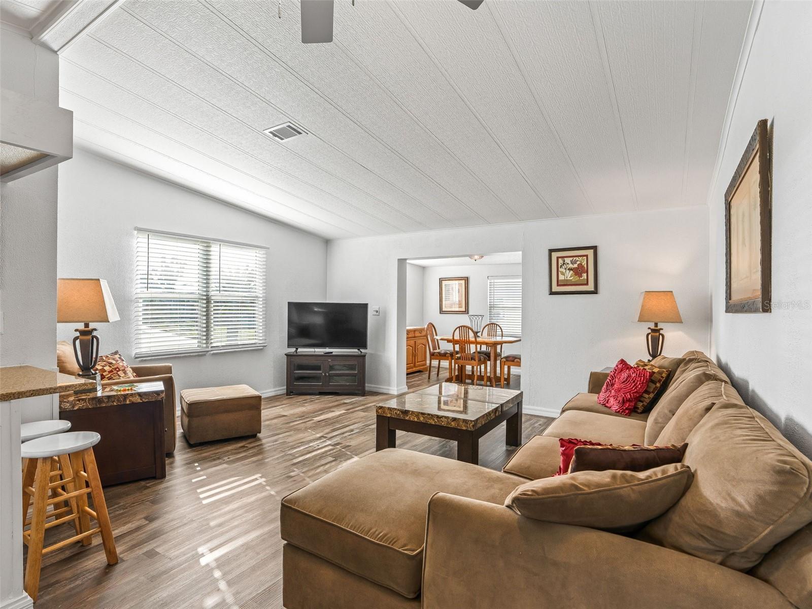 Image 10 of 31 For 1619 Schwartz Boulevard