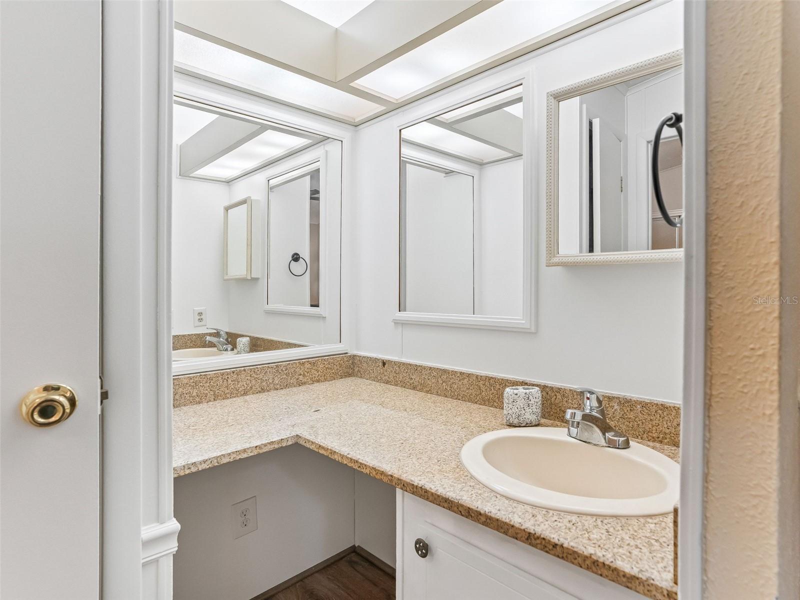 Image 19 of 31 For 1619 Schwartz Boulevard