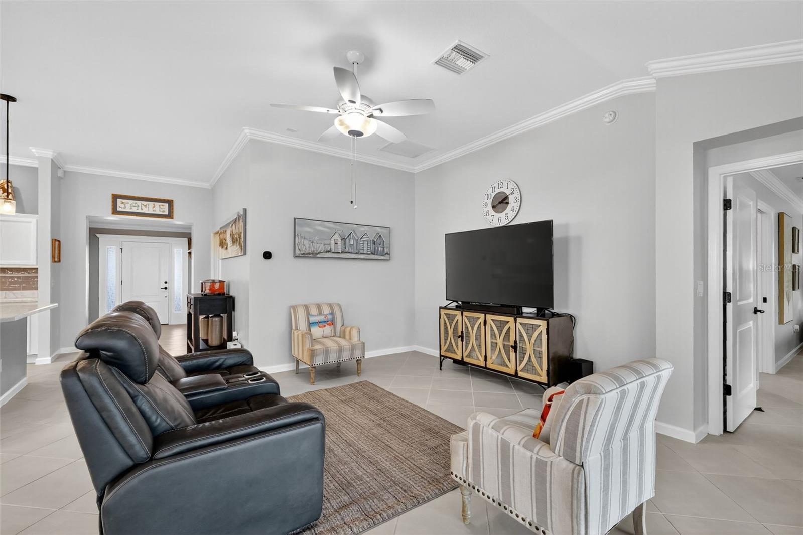 Image 15 of 38 For 3359 Arlyn Place